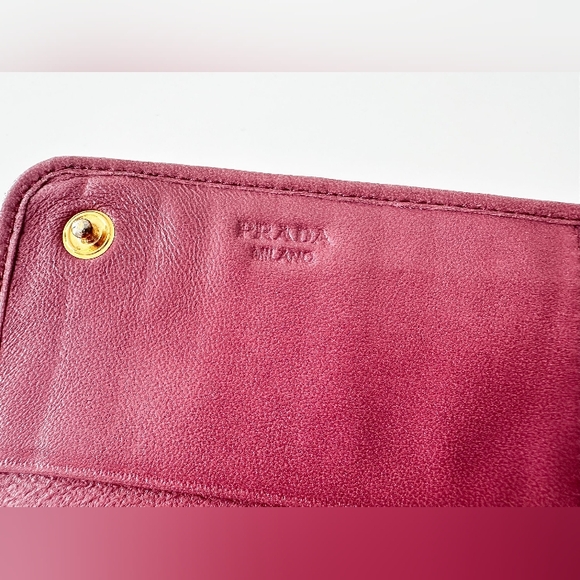 Pre-loved PRADA wallet pink leather - Picture 5 of 12